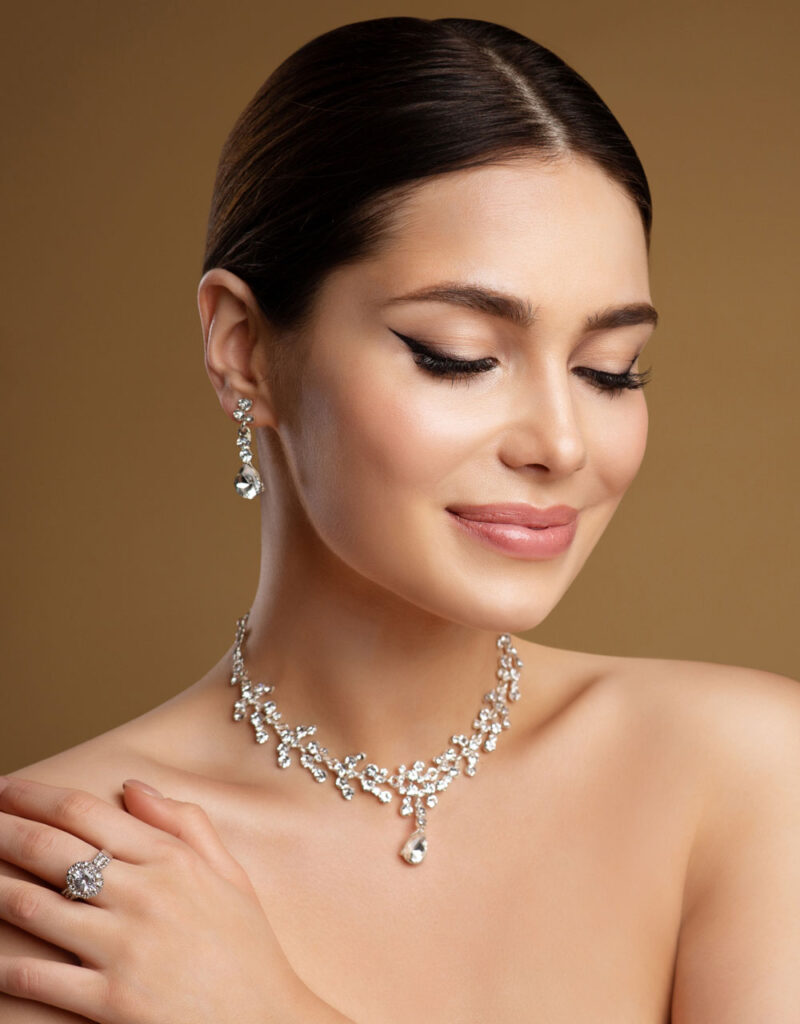 neckless-archives-dm-bourne